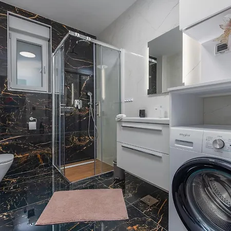 Apartman 3 Bedroom Beautiful In Kozino