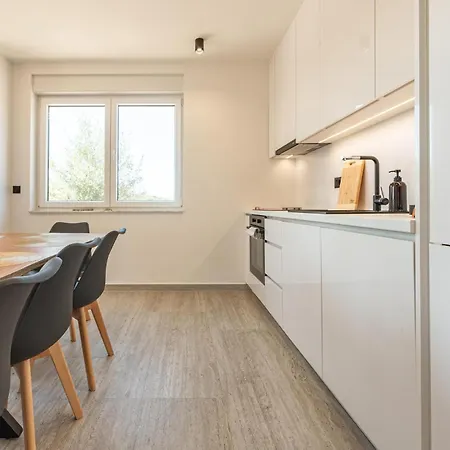 3 Bedroom Beautiful In * Kozino