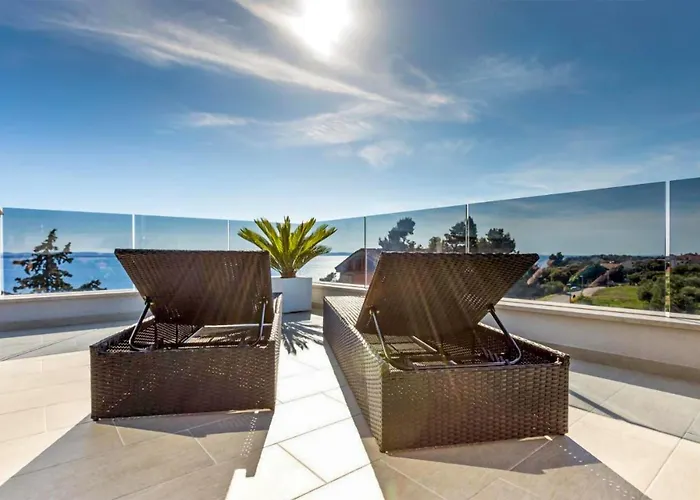 3 Bedroom Awesome In *