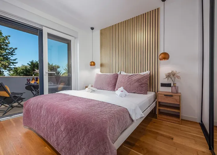 3 Bedroom Awesome In * Kožino