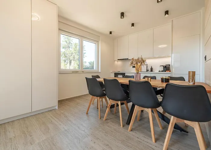 3 Bedroom Awesome In