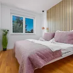 Apartman 3 Bedroom Awesome In Kožino