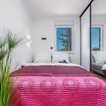 3 Bedroom Awesome In