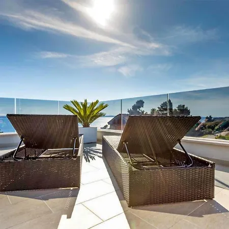 3 Bedroom Beautiful In *