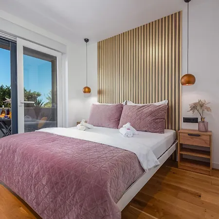 3 Bedroom Beautiful In * Kožino
