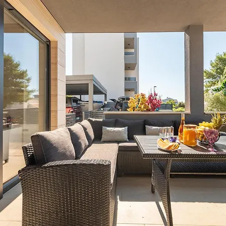 3 Bedroom Beautiful In * Kozino